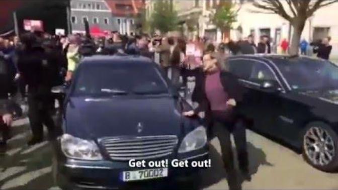 "We are the people! Get out traitor!" Am I the only one who enjoys this (VIDEO) ?
