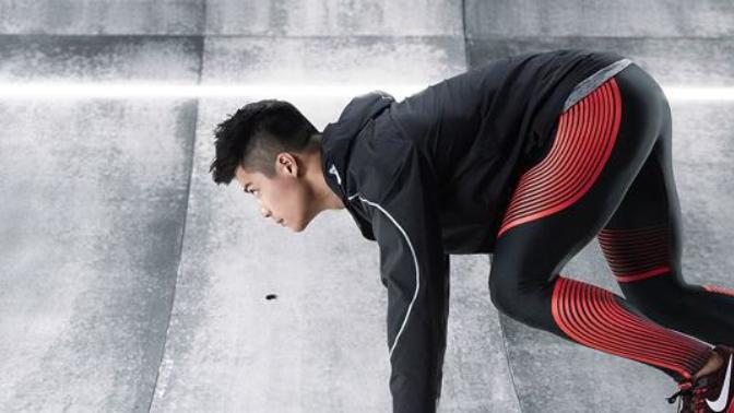 Girls, is it OK for guys to wear running tights?
