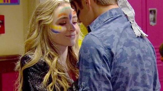 Girls, Lucaya or Rucas?