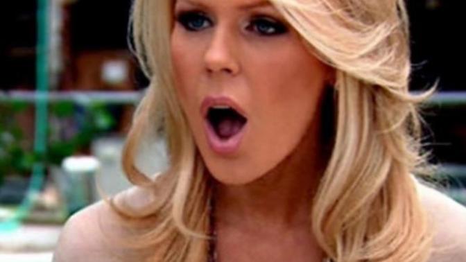 What does it mean when a guy looks at you with wide eyes, and his mouth open?