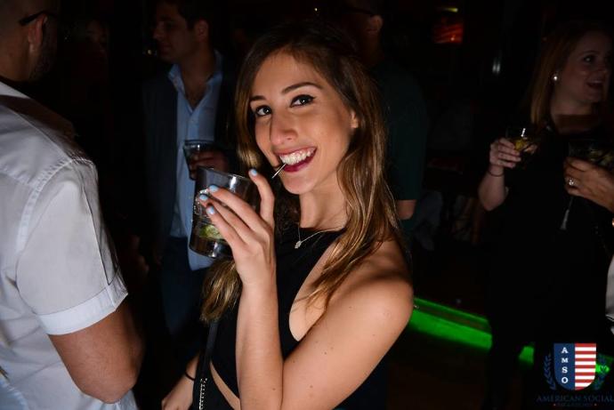 Would you continue seeing a girl if you found out one of your friends fucked her off tinder ?