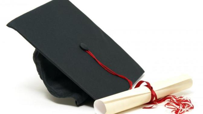 How can I send Graduation Gifts online for my brother?