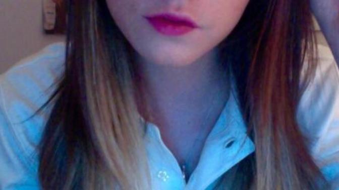 Are small thin lips ugly or cute? Can small lips ruin a girls face?