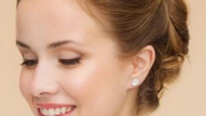 Guys, do you like a girls hair in a low bun?