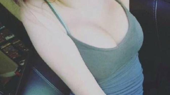 Guys, Is this a "sexy" pic to send a guy?