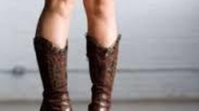 Guys, do you find thick legs attractive?