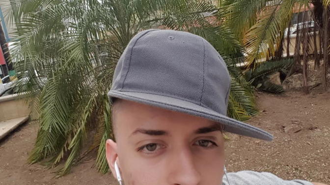 Girls, am I good looking, average or ugly? Am I dateable?