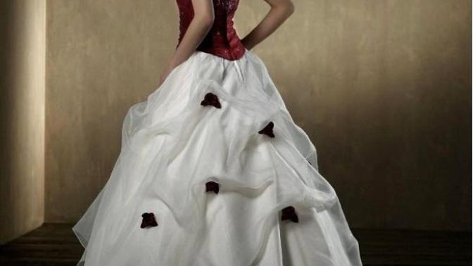 Unique wedding dresses: your thoughts?