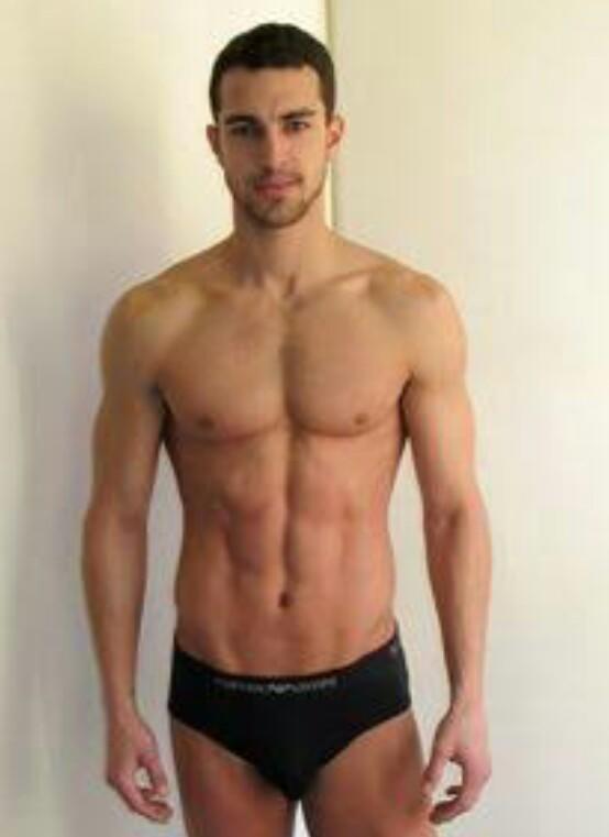 For guys trying to see which bod is attractive to girls, "bodybuilding" bod or lean Crossfit bod?