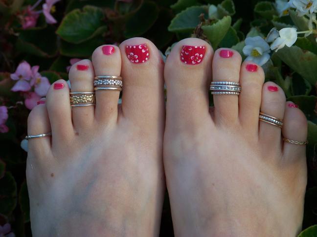 Are toe rings pretty?