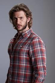 Which GUY/Werewolf is better looking? Clay or Jackson Jackson is the dark haired one clay is the blonde?