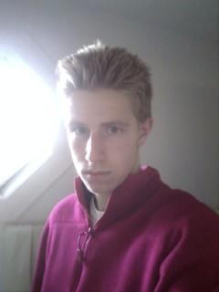 Girls am I attractive?