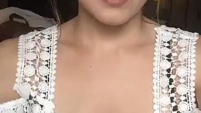 Do you think this girl's boobs are real or fake and why?
