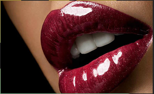 Which is more attractive, matte or glossy lips?