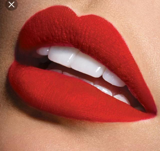Which is more attractive, matte or glossy lips?