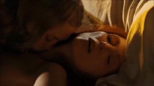 Would you girlfriend Amanda Seyfried even though she is a very slutty?