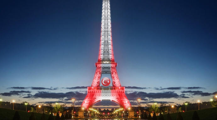 What do you think turkey flag was hung from the Eiffel tower👏👏👏👏👏👏👏👏👏?   