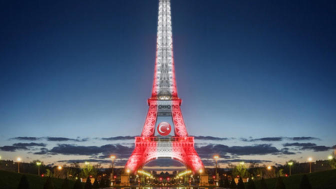 What do you think turkey flag was hung from the Eiffel tower👏👏👏👏👏👏👏👏👏?