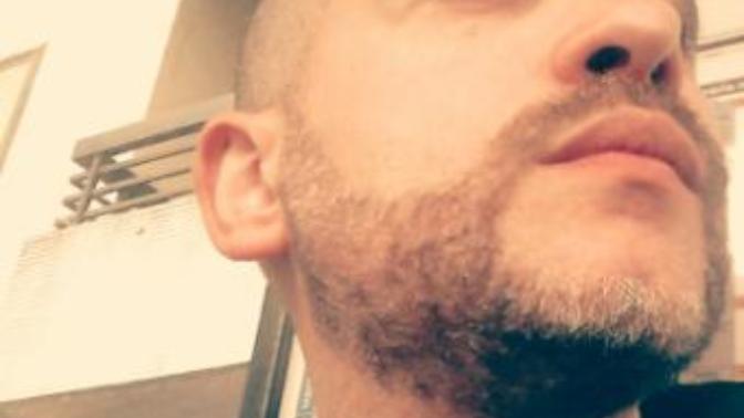 Should I give up and cope with the fact that i'm ugly and women won't accept me the way I am?