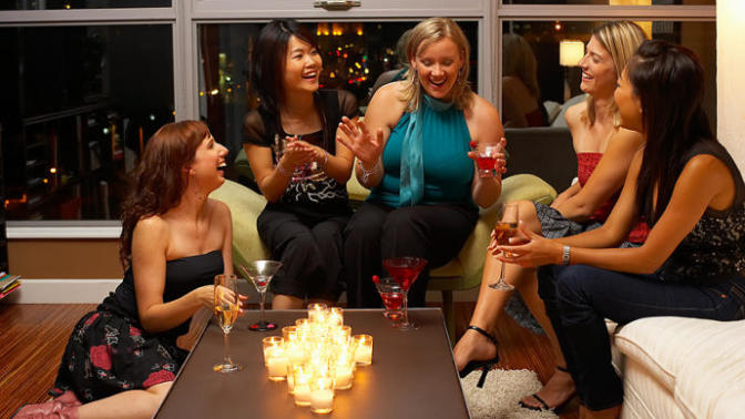 How can women be social creatures yet suck at communication?