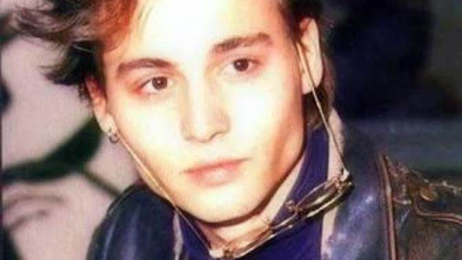 Why was Johnny depp considered that good looking when young?