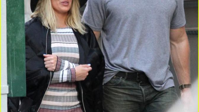 Is Hillary Duff a tiny body builder?