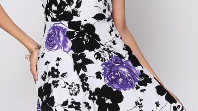 Girls, what makeup should I wear with this dress?