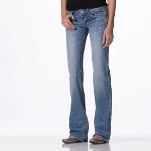Girls, what's your favorite style of jeans to wear?