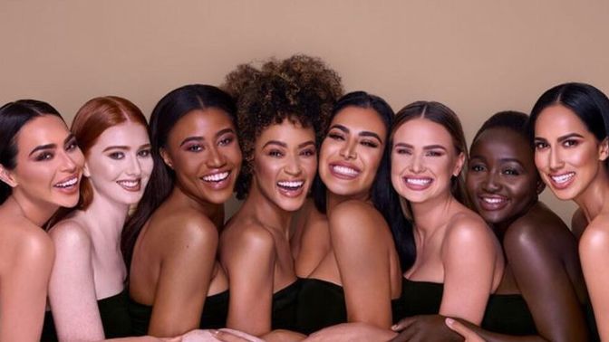 Which race of girls usually have the prettiest feet?