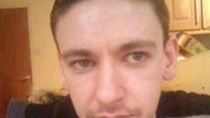 Feel invisible when it comes to women, am I hideous or is it a confidence thing?