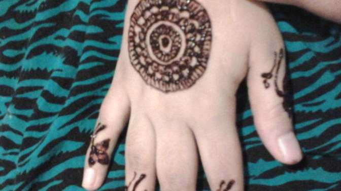 What do u guys think of my mehndi design?