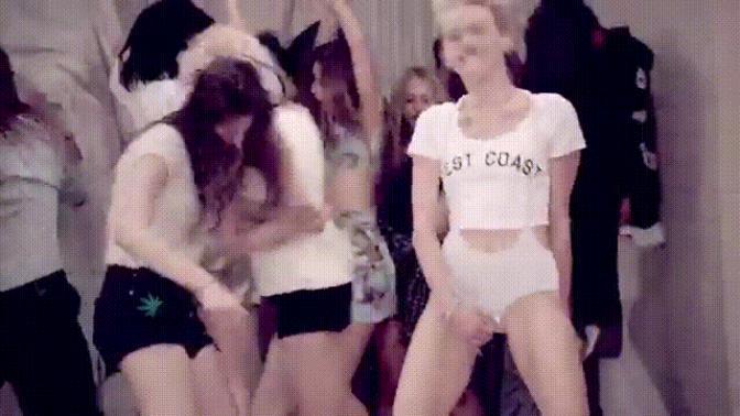 Would you date someone who doesn't wear underwear?