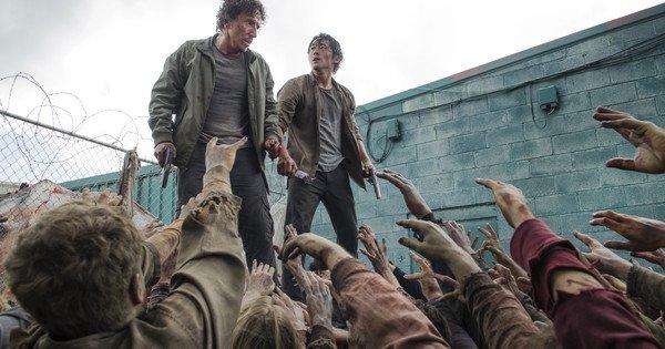 Which weapon would YOU use in a Zombie Apocalypse?