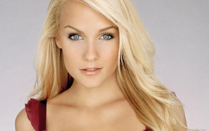 Which female race do you MOST passionately desire to be (Men can answer also)?