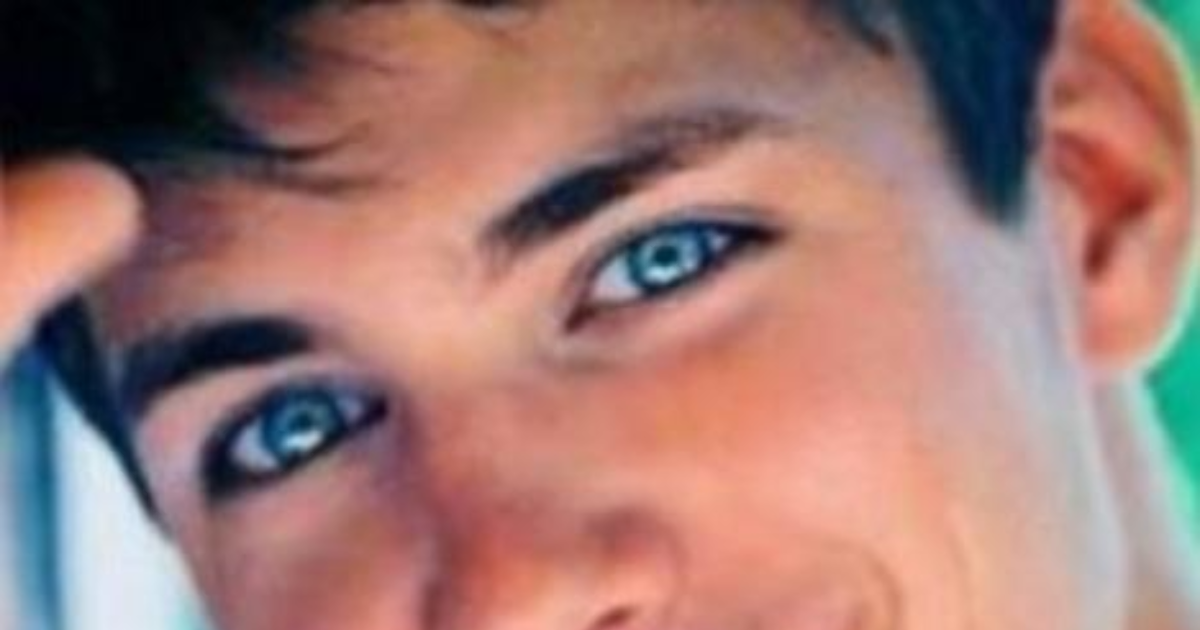 What does your dream guy look like? Include pic? GirlsAskGuys