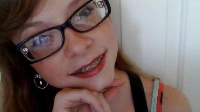 I just need a rating please, I can't decide if I like the way I look or not, and I want some strangers opinions, Thanks?