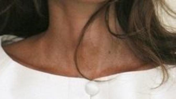 Best color to go with darkly tanned skin?