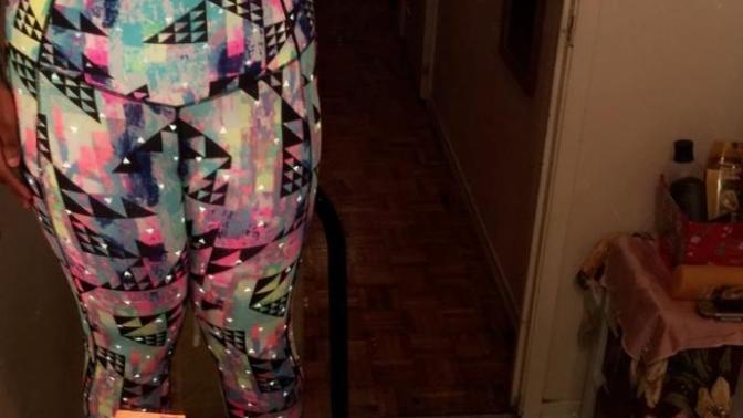 How does the sports bra and sports pants look together?