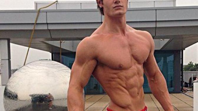 Rate Jeff Seid's physique?