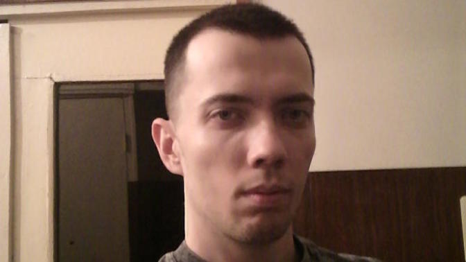 Girls, tell your opinion. Do you like this guy?