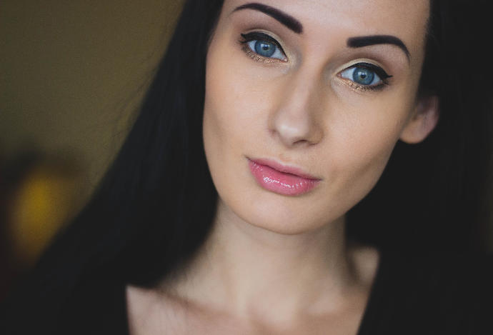What's the most attractive natural hair color on a woman?