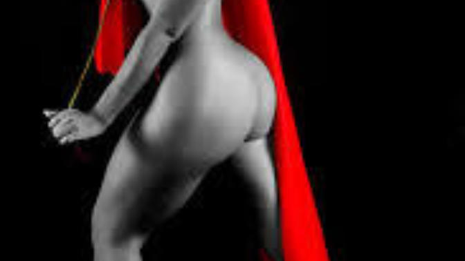 Is this the sexiest womek on earth?