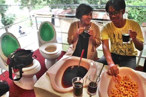 Toilet-theme restaurant 💩. Would you like to try?