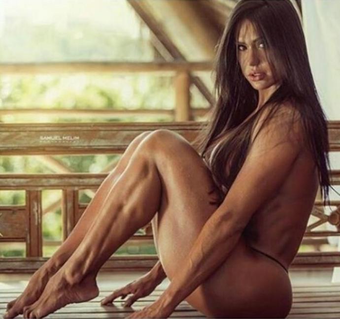 Can you out lift this 35 yr old woman from Brazil?