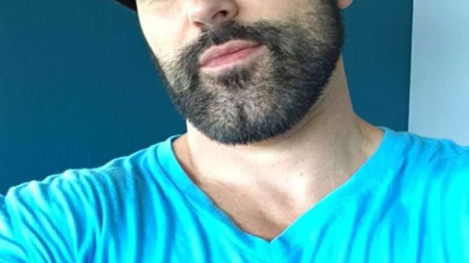 Girls, what do you prefer on a man (or on me more specifically): full beard, chin strap, or clean shaved?