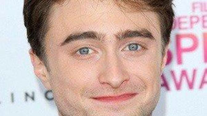 What are the ideal male lips?
