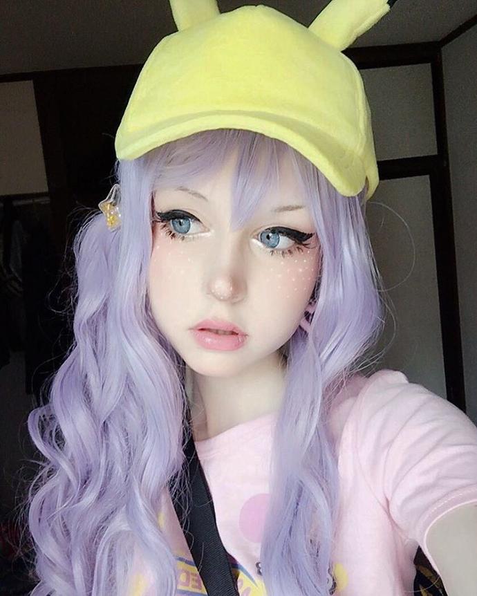 Battle Of The Instagram Beauties : Face ( girls ) ?