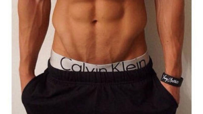 Do you girls like abs? Do you wish your boyfriend had abs? and if he does have abs do you like to touch them?