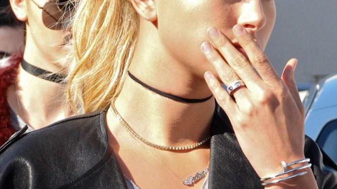 Which of these girls do you think looks the hottest wearing a choker?