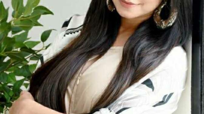 Guys, do you prefer cute or hot girls?